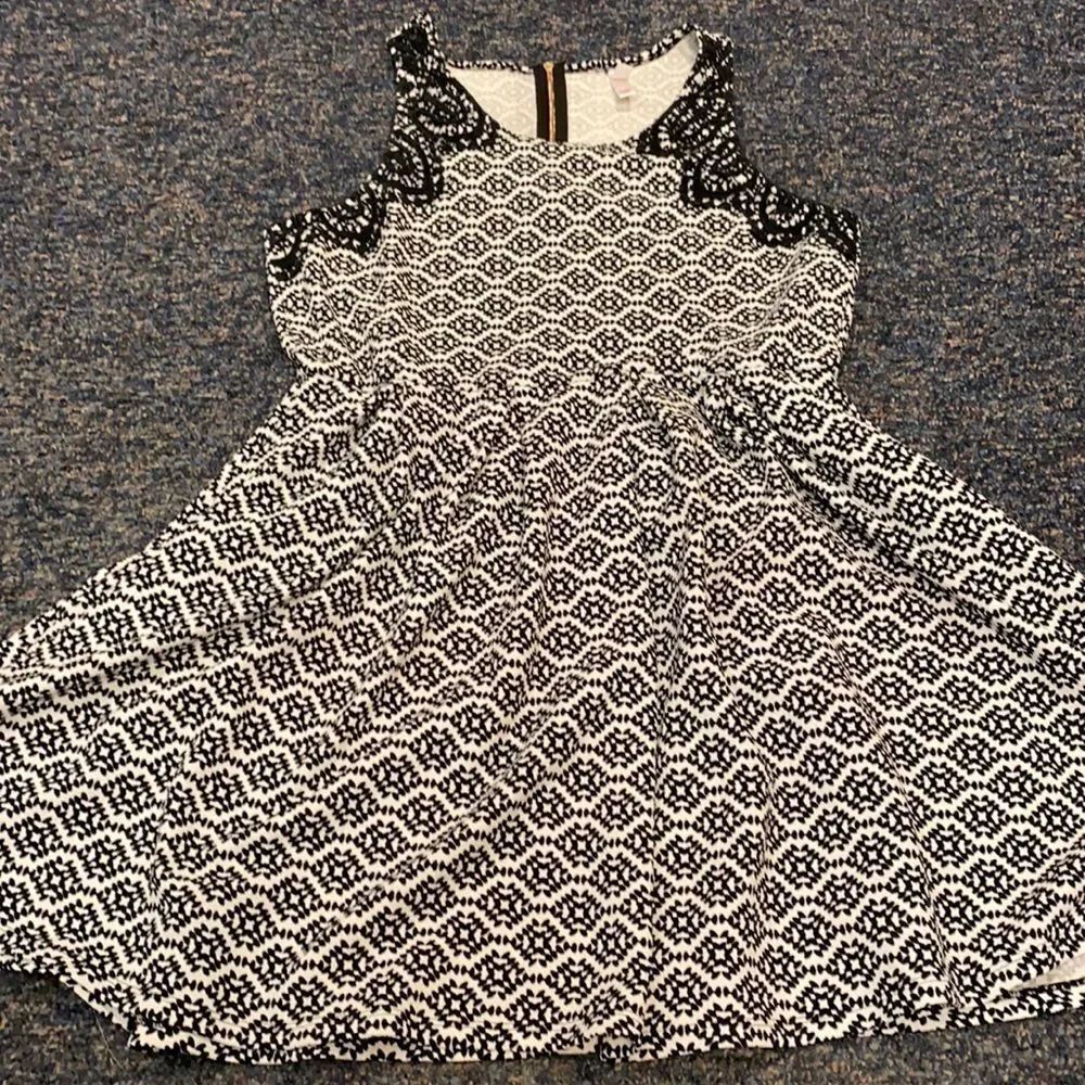 Xhilaration Black Pattern Dress sz. XL
